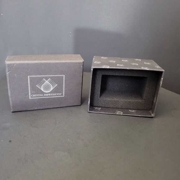 Crystal Impressions Female Golfer Laser Engraved Crystal Cube Paperweight w/ Box - Picture 10 of 15